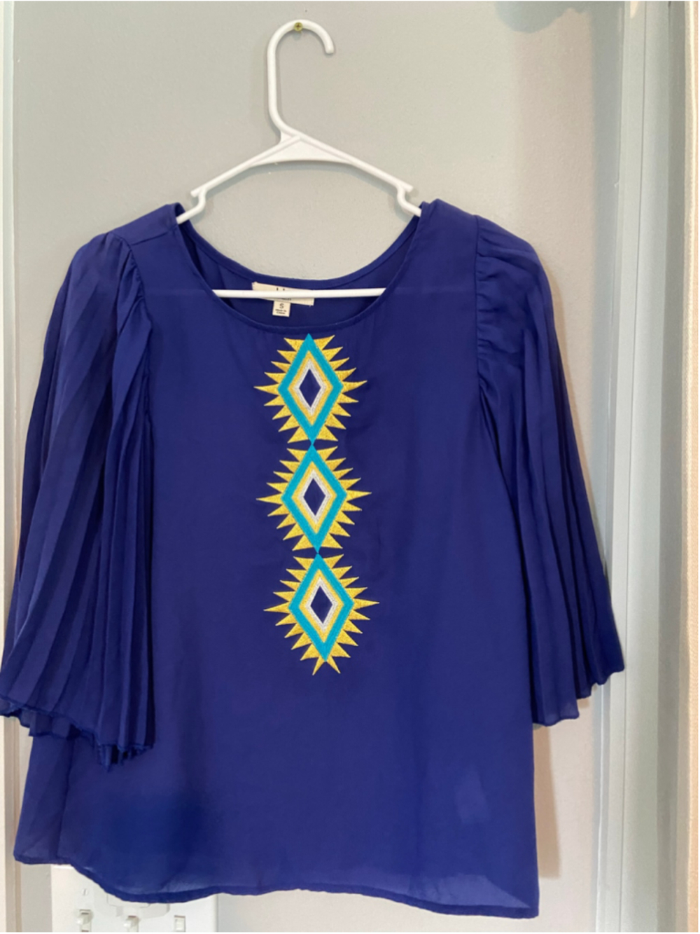 Ya Los Angeles geometric embroidered top, size small